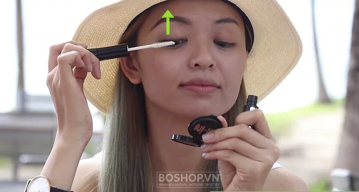 Sử dụng mascara chống thấm nước