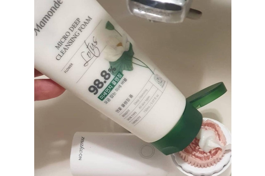 sua-rua-mat-mamonde-micro-deep-cleansing-foam-lotus-boshop-2.jpg
