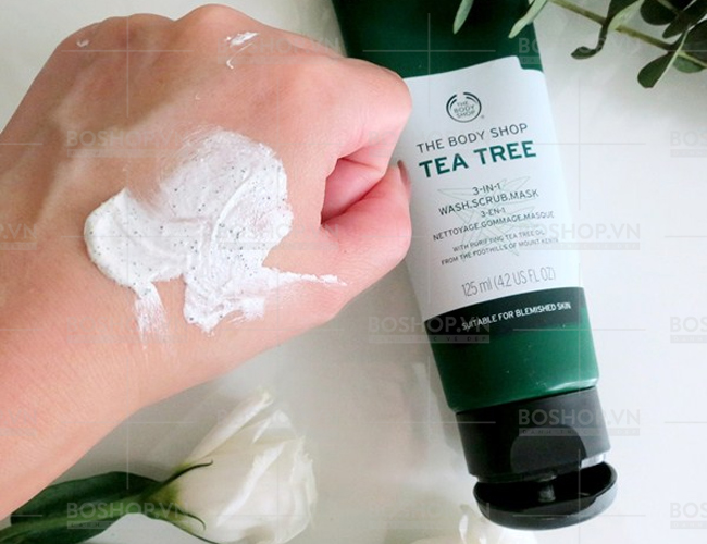 sua-rua-mat-3-in-1-the-body-shop-tea-tree-Boshop-1.jpg