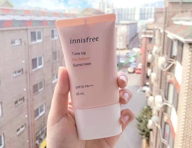 chong-nang-innisfree-tone-up-no-sebum-spf-35-50ml-Boshop-3.jpg