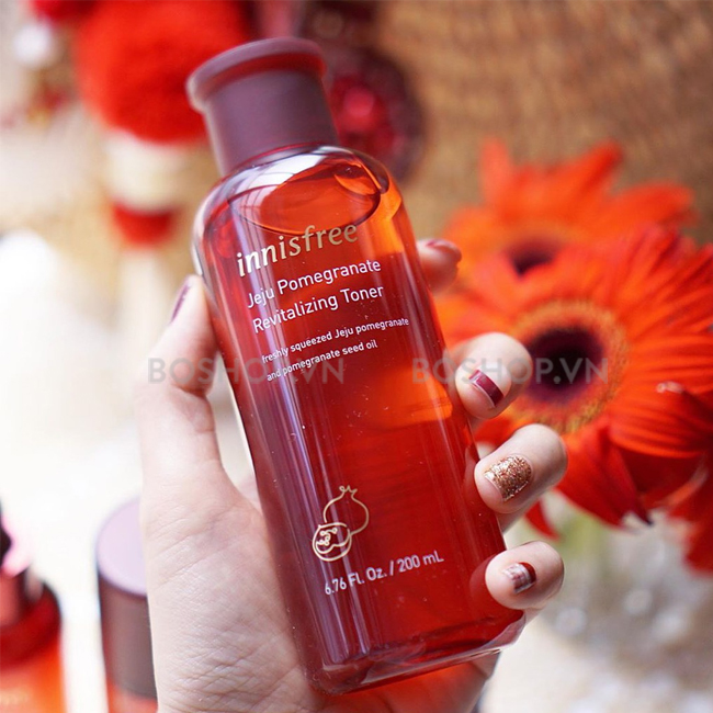 toner-luu-do-innisfree-jeju-pomegranate-revitalizing-200ml-boshop-6.jpg