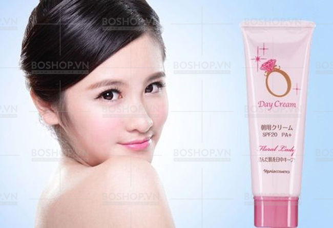 kem-duong-trang-da-naris-floral-lady-day-cream-50gr-boshop-4.jpg