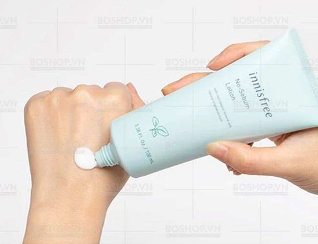 duong-am-cho-da-dau-innisfree-no-sebum-lotion-boshop-2-jpg