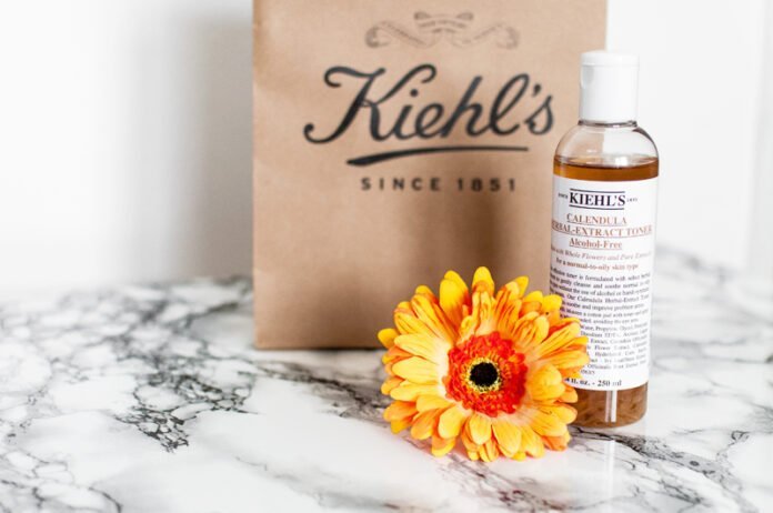 kiehl-s-calendula-herbal-extract-alcohol-free-toner-gia-895-000-vnd