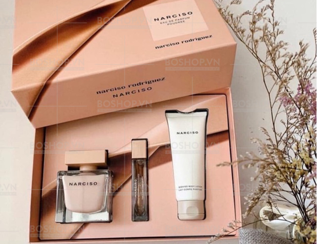 gift-set-narciso-rodriguez-narciso-poudree-3-mon-boshop-1-jpg