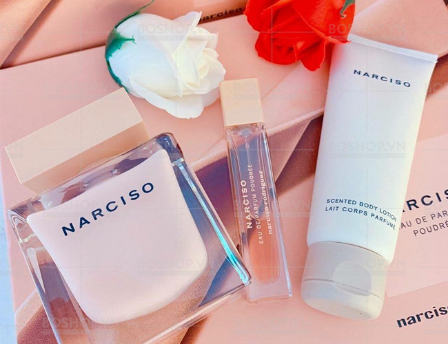 gift-set-narciso-rodriguez-narciso-poudree-3-mon-boshop-3-jpg