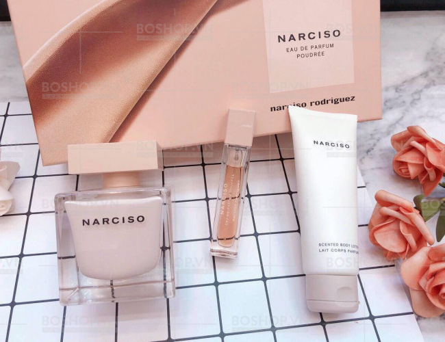gift-set-narciso-rodriguez-narciso-poudree-3-mon-boshop-2-jpg