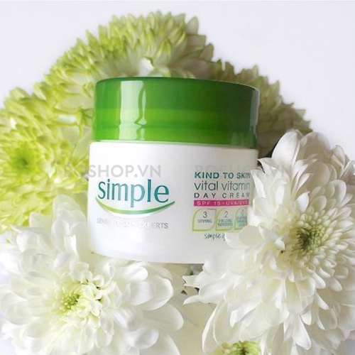 kem-duong-am-chong-nang-simple-kind-to-skin-vital-vitamin-day-cream-spf-15-50ml-boshop-2-jpg