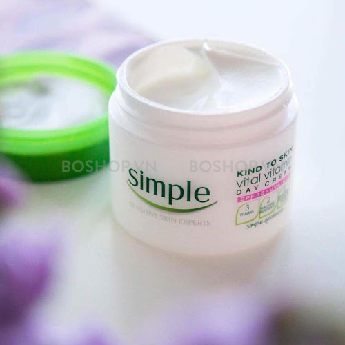 kem-duong-am-chong-nang-simple-kind-to-skin-vital-vitamin-day-cream-spf-15-50ml-boshop-3-jpg