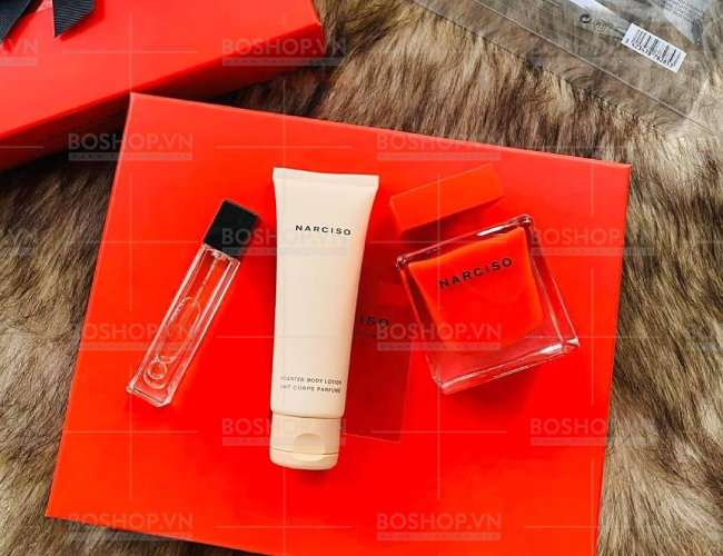 gift-set-narciso-rodriguez-eau-de-parfum-rouge-3-mon-boshop-3-png