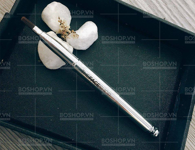 co-moi-the-face-shop-one-touch-lip-brush-1-cay-boshop-4-jpg