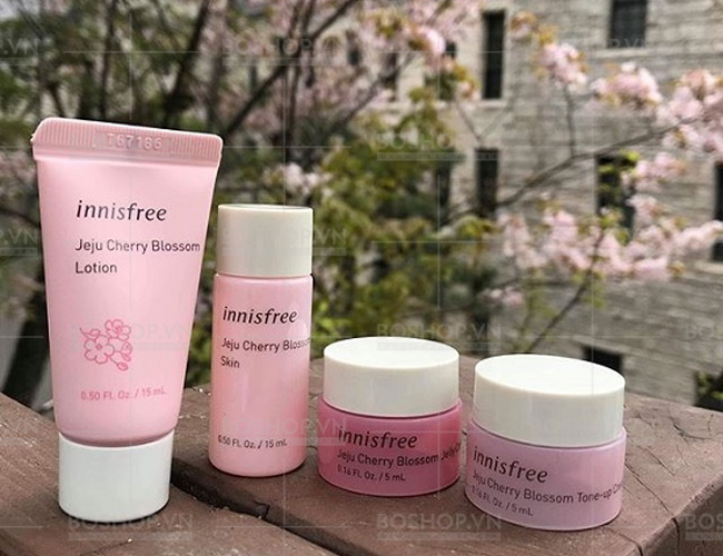 bo-duong-da-innisfree-jeju-cherry-blossom-special-kit-4-mon-boshop-3-jpg