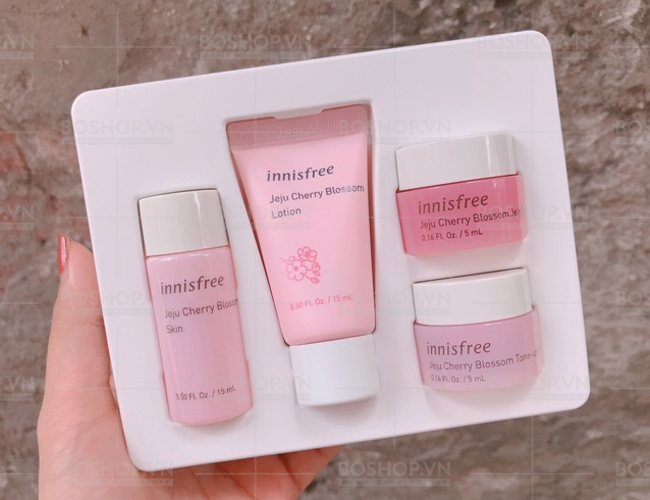 bo-duong-da-innisfree-jeju-cherry-blossom-special-kit-4-mon-boshop-2-jpg