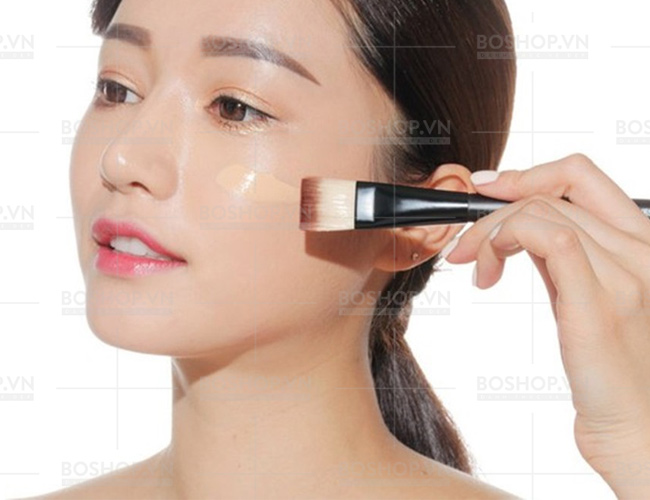 co-trang-diem-real-techniques-expert-face-for-foundation-boshop-1-jpg