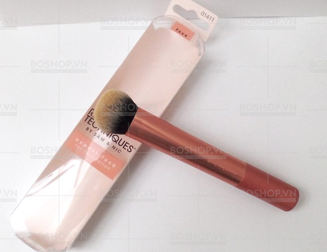 co-trang-diem-real-techniques-expert-face-for-foundation-boshop-6-jpg