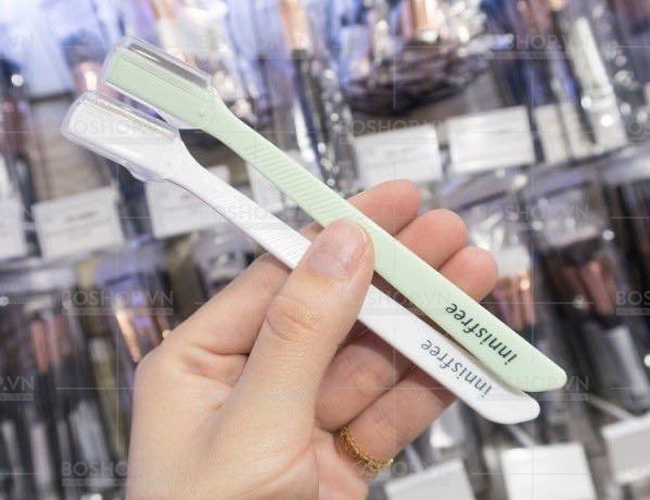 dao-cao-chan-may-innisfree-eyebrow-razor-2-cay-boshop-3-jpg