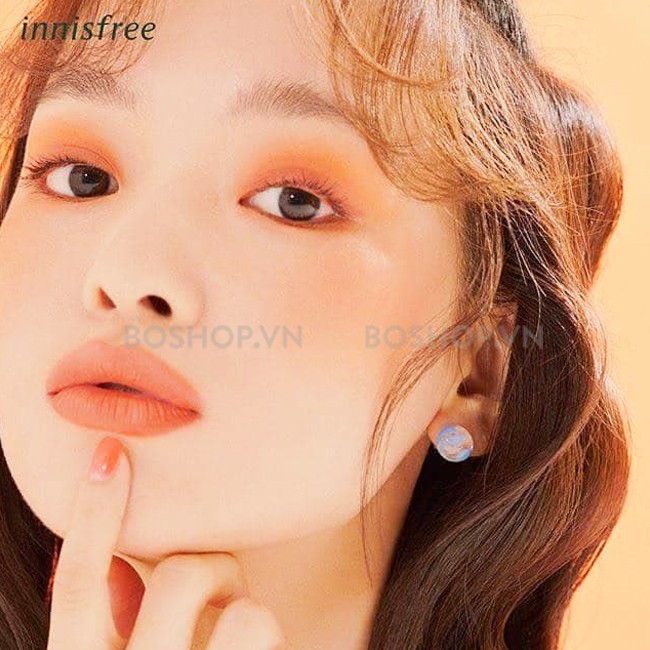 son-li-innisfree-orange-edition-smudge-blur-lipstick-095g-boshop-10-jpg