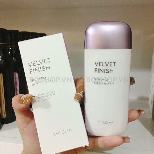 sua-chong-nang-lam-sang-da-missha-velvet-finish-sun-milk-spf-50-pa-70ml-boshop-1-jpg