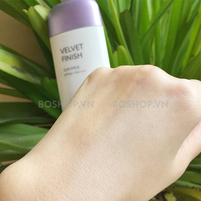 sua-chong-nang-lam-sang-da-missha-velvet-finish-sun-milk-spf-50-pa-70ml-boshop-5-jpg