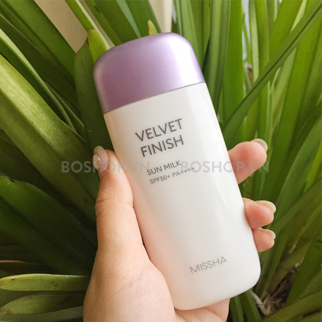 sua-chong-nang-lam-sang-da-missha-velvet-finish-sun-milk-spf-50-pa-70ml-boshop-8-jpg