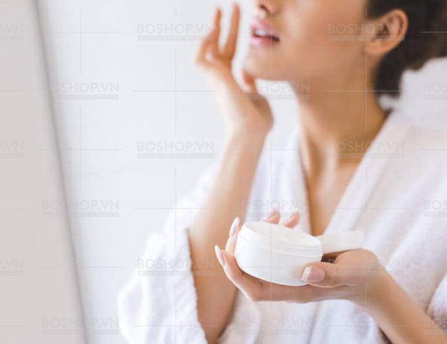 bat-mi-cach-lua-chon-kem-duong-am-cho-da-dau-nhon-phu-hop-h3-jpg