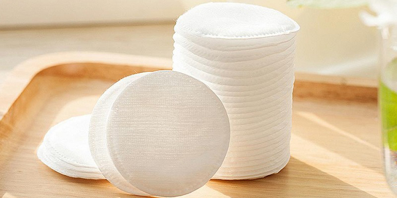 nước hoa hồng cho da dầu có mụn