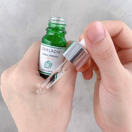 dung-dich-cham-mun-derladie-herbal-ampoule-for-blemish-10ml-boshop-2-jpg