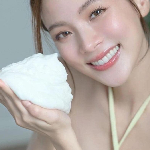 sua-rua-mat-lam-sang-da-senka-perfect-whip-vitamin-c-poreless-glow-100g-boshop-9-jpg