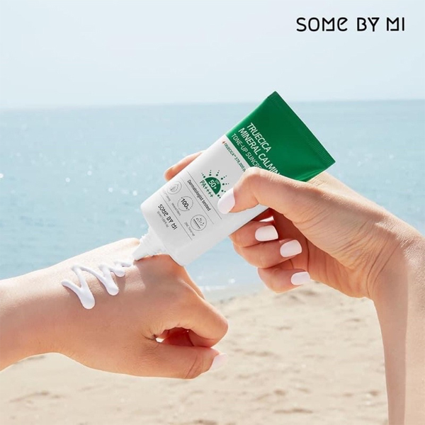 kem-chong-nang-some-by-mi-truecica-mineral-calming-tone-up-suncream-spf50-pa-50ml-boshop-7-jpg