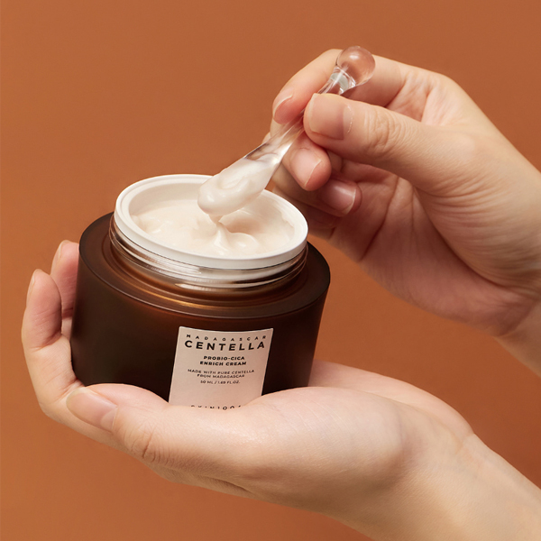 kem-duong-rau-ma-len-men-skin1004-madagascar-centella-probio-cica-enrich-cream-50ml-boshop-5-jpg