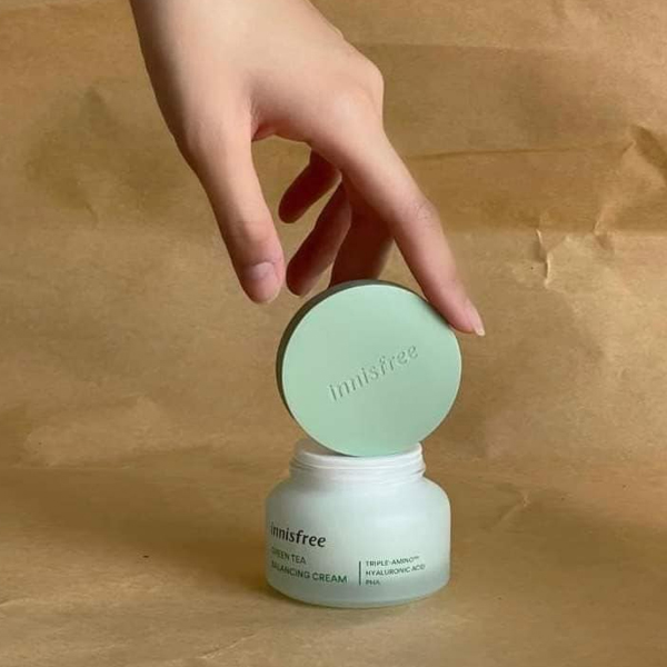 kem-duong-am-cho-da-mun-innisfree-green-tea-balancing-cream-50ml-boshop-7-jpg