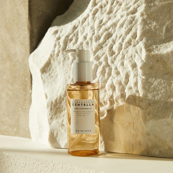 dau-tay-trang-skin1004-madagascar-centella-light-cleansing-oil-200ml-boshop-2-jpg