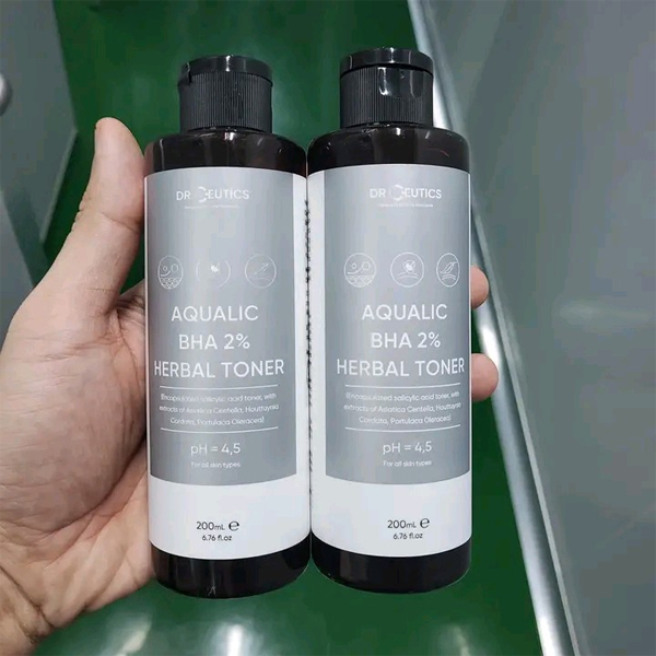 nuoc-hoa-hong-drceutics-aqualic-bha-2-herbal-toner-200ml-boshop-8-jpg