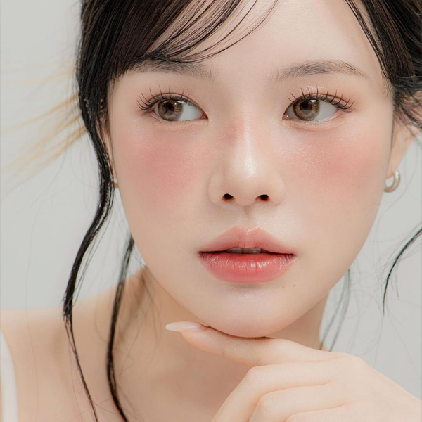 igari-makeup-xu-huong-trang-diem-nhat-xinh-dep-voi-doi-ma-ung-hong-boshop-5-jpg