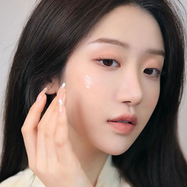 igari-makeup-xu-huong-trang-diem-nhat-xinh-dep-voi-doi-ma-ung-hong-boshop-8-jpg
