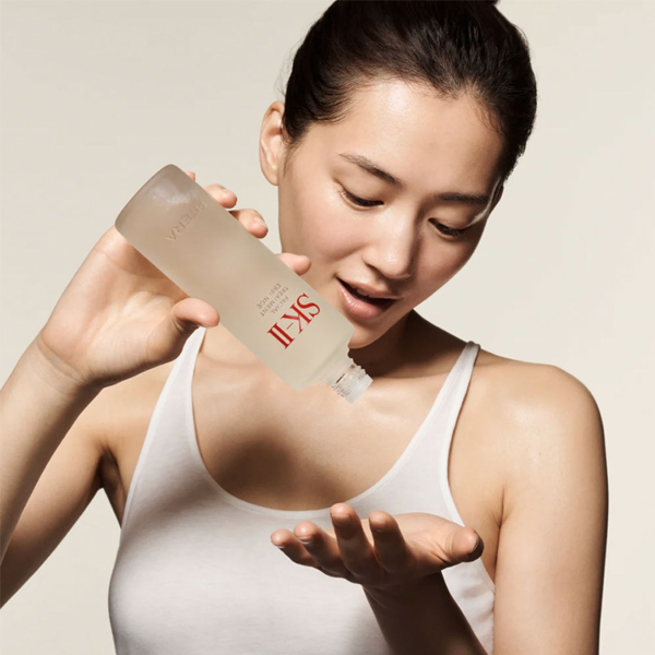 nuoc-than-bi-quyet-danh-thuc-ve-dep-rang-ro-cua-lan-da-21-jpg