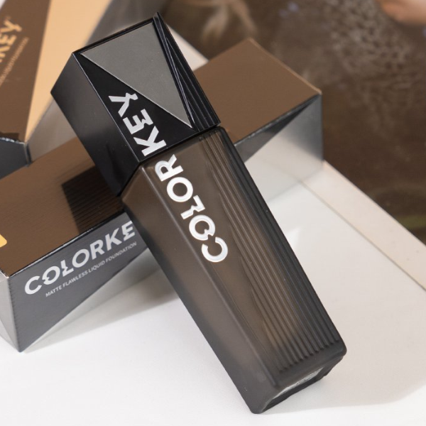kem-nen-dang-long-lau-troi-colorkey-matte-flawless-liquid-foundation-30g-boshop-5-png