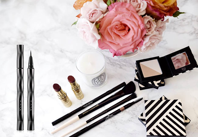 Bút kẻ mắt nước Kate Super Sharp Liner Ex Br-1 màu đen
