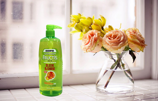 Dầu gội cho tóc uốn nhuộm Garnier Fructis Sleek & Shine 1180ml