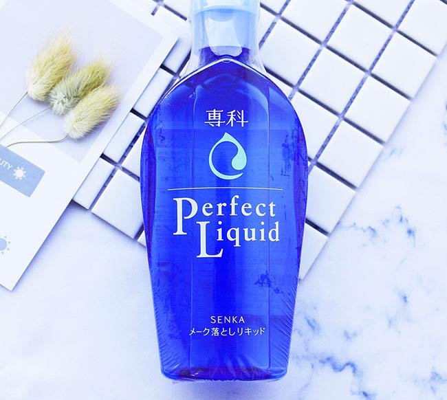 Dầu tẩy trang Senka Perfect Liquid 230ml