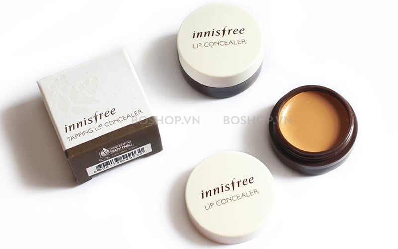 Innisfree Tapping Lip Concealer chứa thành phần dầu hoa trà và bơ hạt mỡ