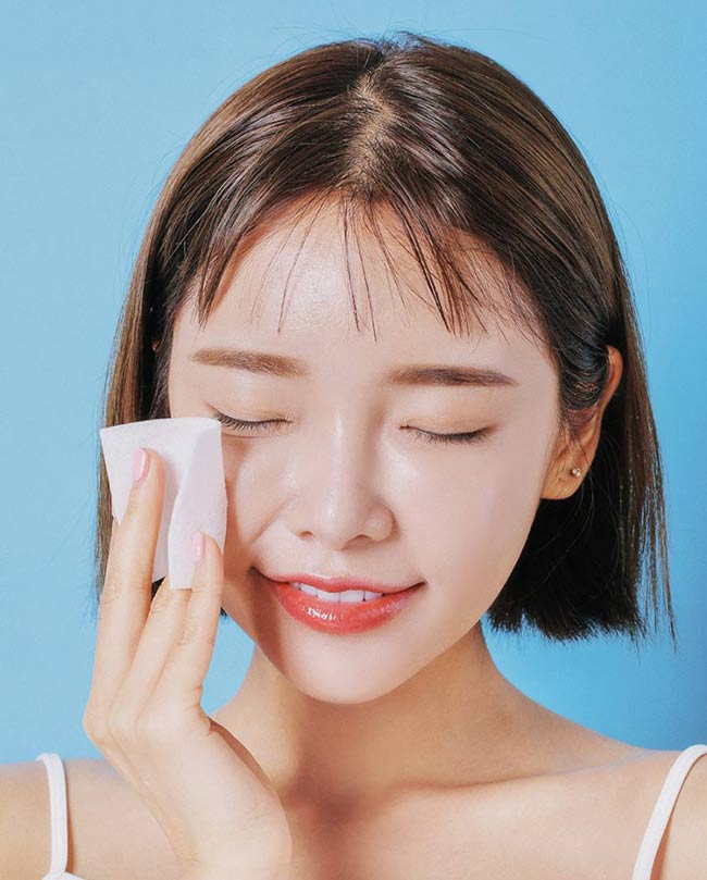 Nước hoa hồng Laneige White Dew Skin Refiner cân bằng dưỡng ẩm mang lại làn da trắng sáng, mịn màng