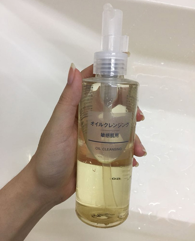 Dầu tẩy trang Muji Sensitive Skin Cleansing Oil 200ml