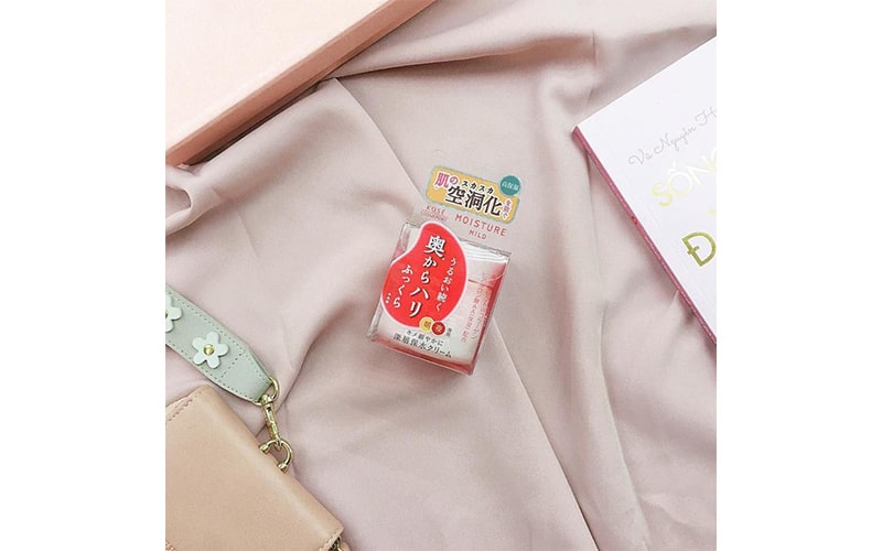 Sản phẩm cung cấp độ ẩm cho da mềm mại, căng mịn