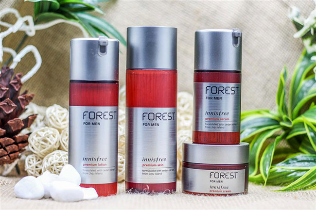 Kem dưỡng da cho nam Innisfree Forest For Men 50ml tái tạo làn da khỏe mạnh và săn chắc hơn
