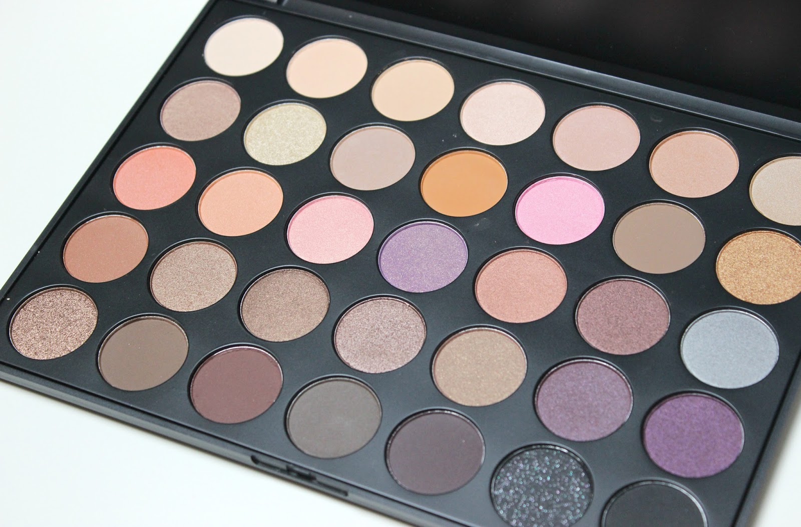 Phấn mắt Morphe 35 Color Warm Palette