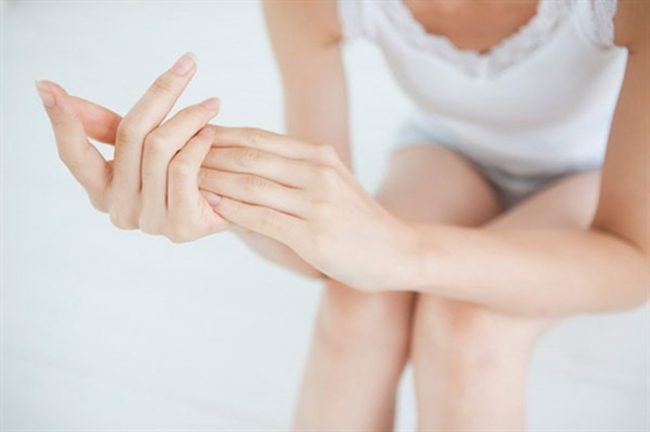 Sáp dưỡng ẩm dạng hộp Muji Point Care Balm mang lại cảm giác mềm mại dễ chịu cho làn da