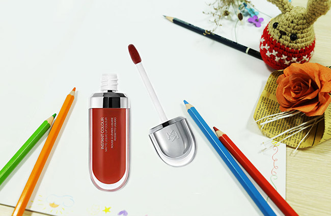 Son bóng Kiko Milano 3D Hydra Lip Gloss No.05 Pearly Pink tông màu đỏ quyến rũ