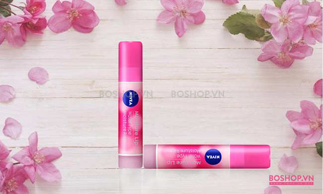 Son dưỡng Nivea Moisture Lip Water Type chiết xuất từ thiên nhiên an toàn cho môi