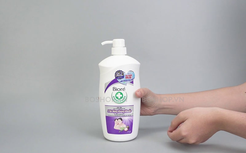 Thiết kế sữa tắm dạng chai tiện lợi